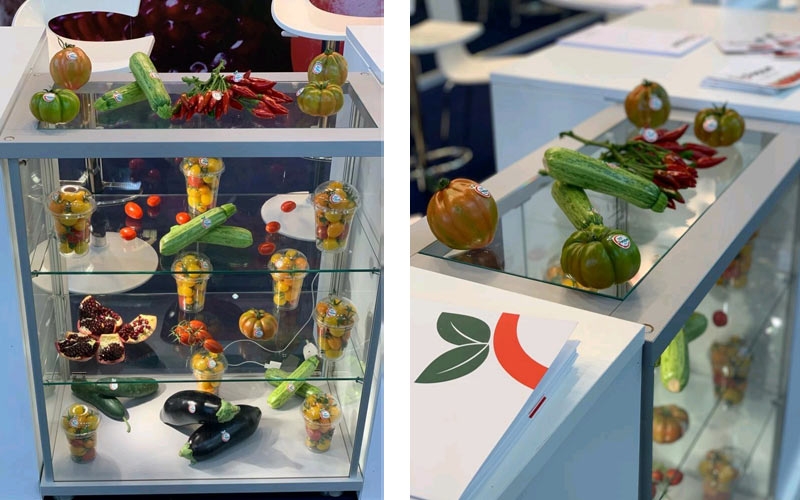 prodotti della agripeppe in esposizione alla fruit logistica di berlino zucchine datterino giallo occhio di bue